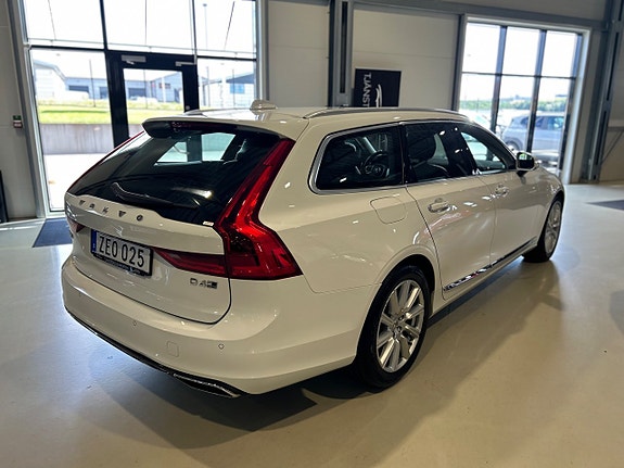 Volvo V90 3 of 15