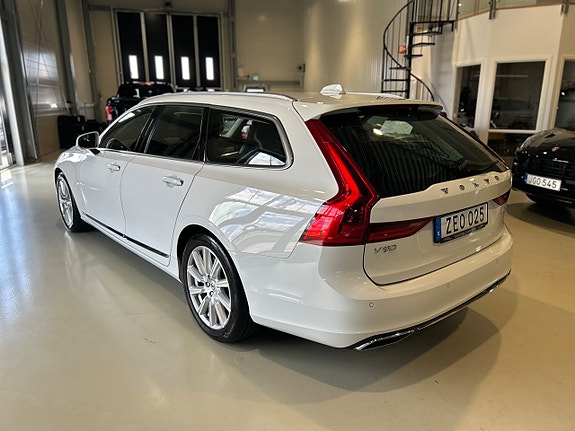 Volvo V90 4 of 15
