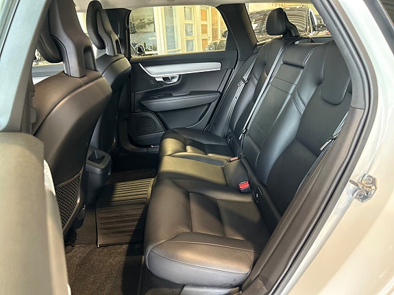 Volvo V90 8 of 15