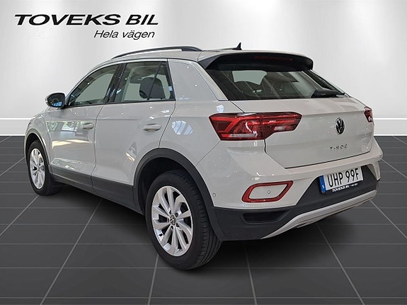Volkswagen T-Roc 3 of 5
