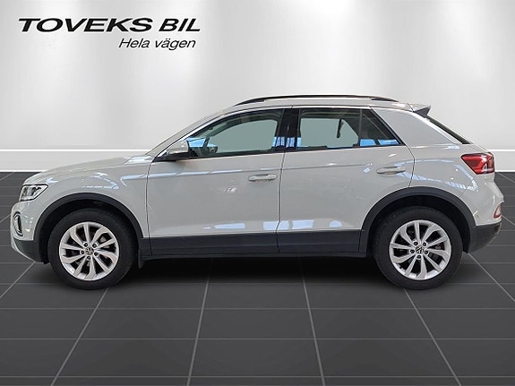 Volkswagen T-Roc 2 of 5