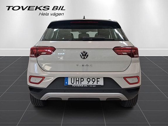Volkswagen T-Roc 4 of 5
