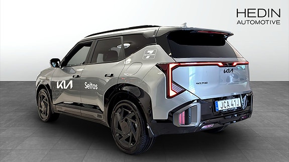 Kia Seltos 6 of 12