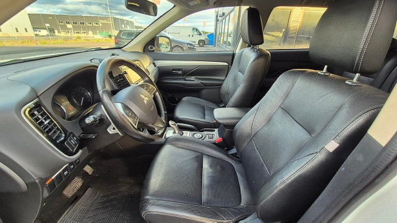Mitsubishi Outlander 6 of 9