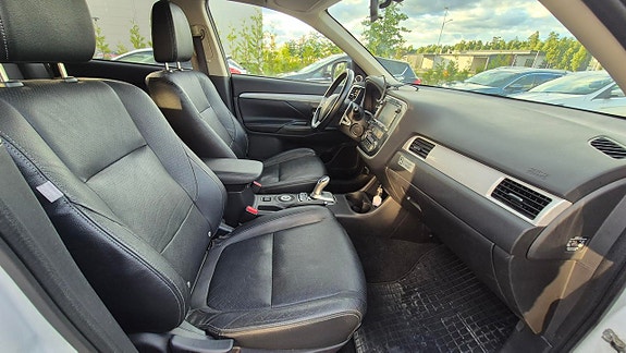 Mitsubishi Outlander 8 of 9