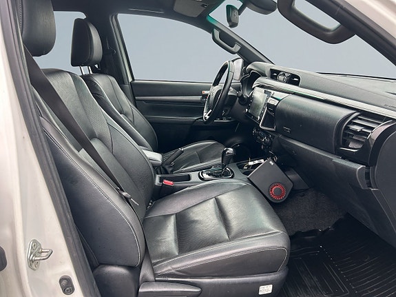Toyota HiLux 10 of 21