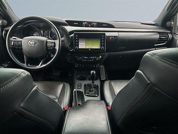 Toyota HiLux 8 of 21