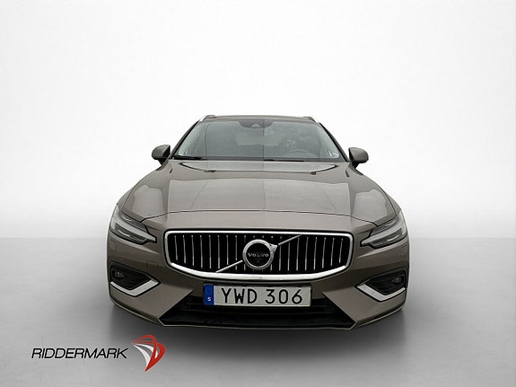 Volvo V60 2 of 5