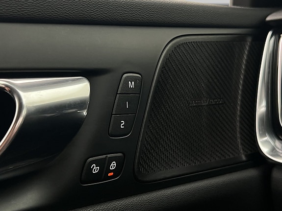 Volvo V60 13 of 30