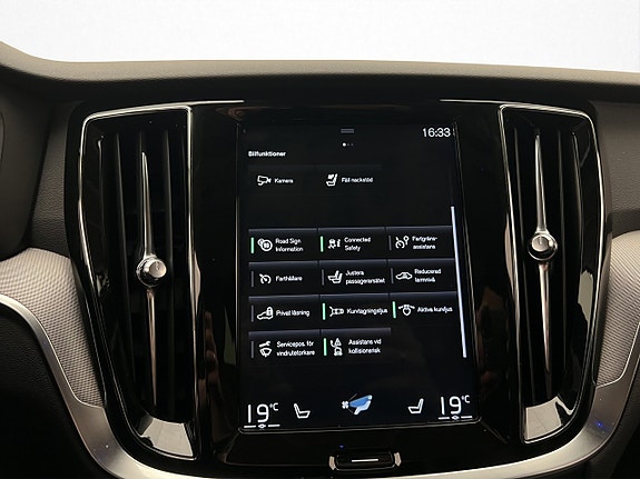 Volvo V60 26 of 30