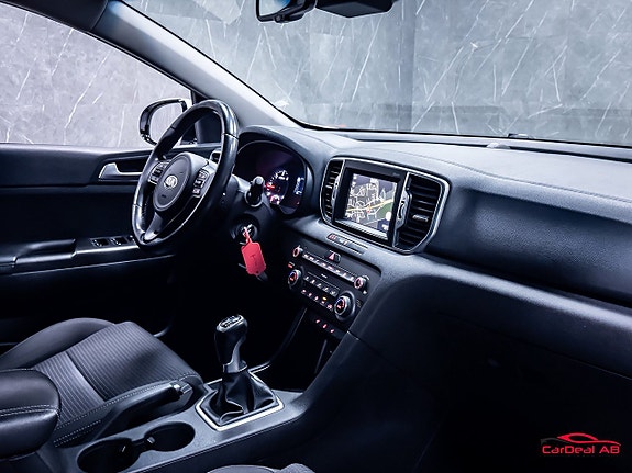 Kia Sportage 13 of 27