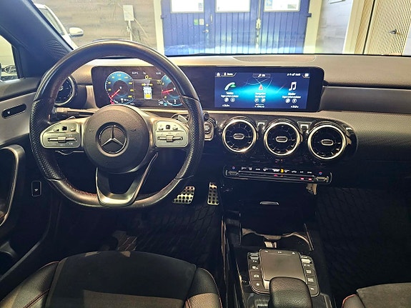 Mercedes-Benz A200 10 of 19