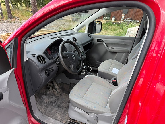 Volkswagen Caddy Maxi 3 of 5