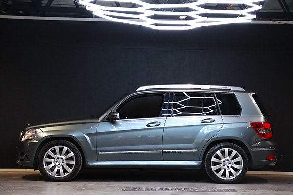 Mercedes-Benz GLK220 7 of 28