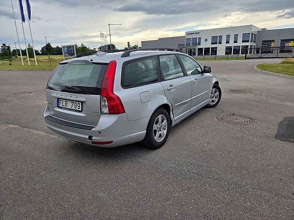 Volvo V50 5 of 5