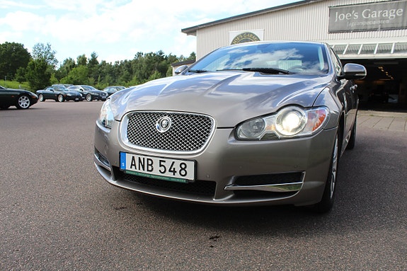 Jaguar XF 4 of 13