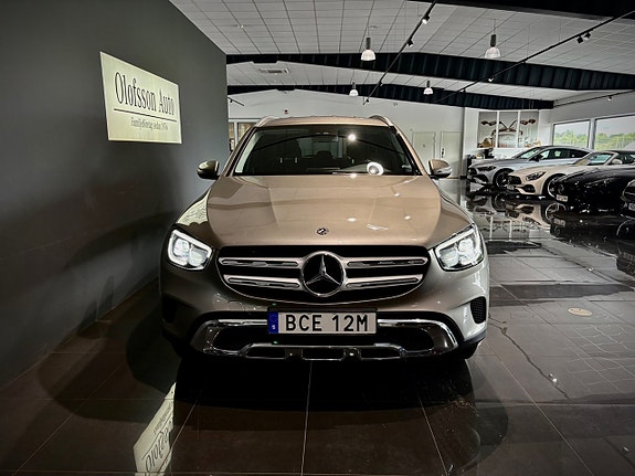Mercedes-Benz GLC300 e 14 of 14