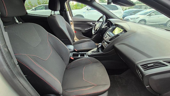 Ford Focus 8 of 10