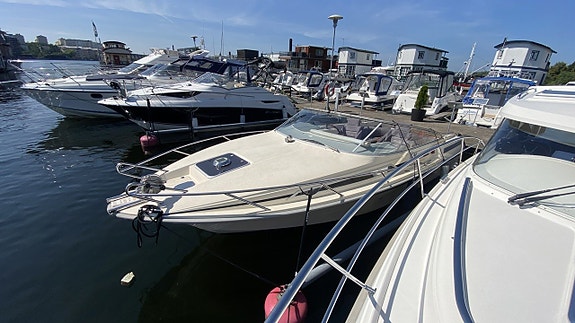 Windy 8000 1990 Volvo Penta 8,1 Gi -04 ca 600 tim 2 of 5