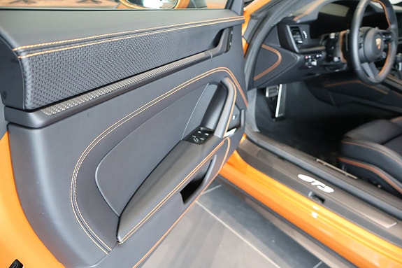 Porsche 911 GT3 10 of 11