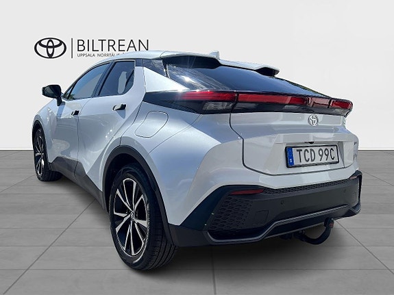 Toyota C-HR 3 of 5