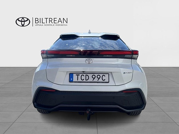 Toyota C-HR 4 of 5