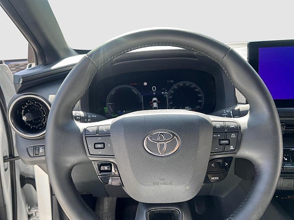 Toyota C-HR 8 of 13