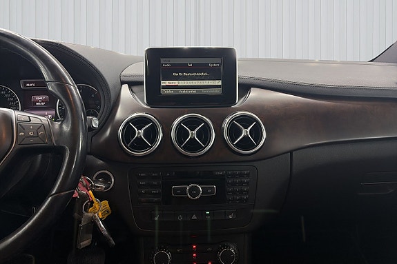 Mercedes-Benz B180 12 of 17