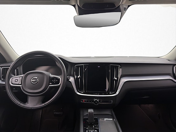 Volvo V60 13 of 30