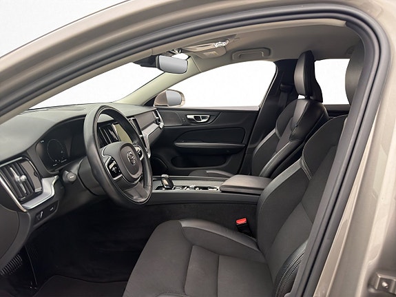 Volvo V60 12 of 30