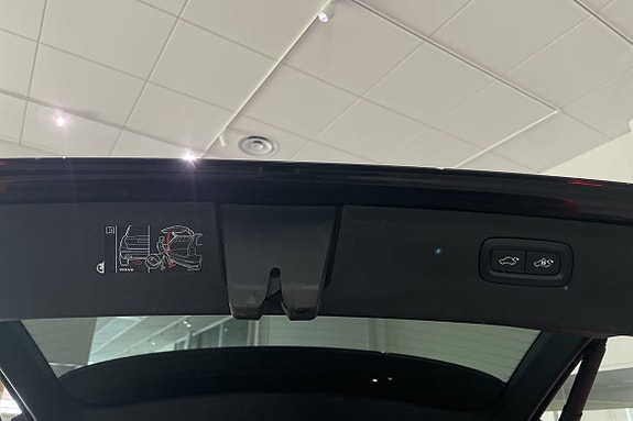 Volvo XC90 16 of 29