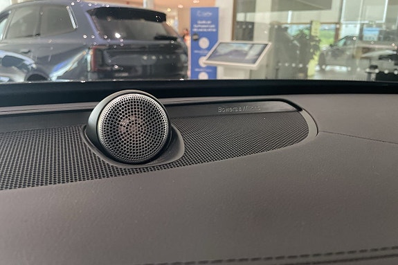 Volvo XC90 23 of 29