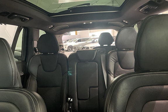Volvo XC90 19 of 29