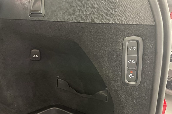 Volvo XC90 13 of 29