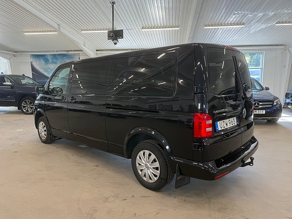 Volkswagen Caravelle 2 of 5