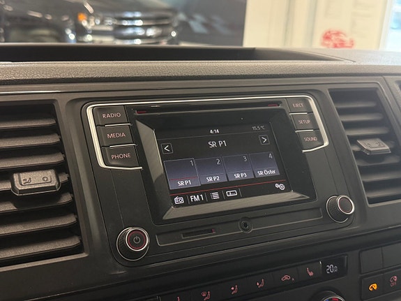 Volkswagen Caravelle 14 of 16