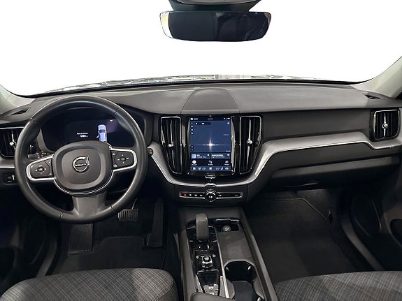 Volvo XC60 8 of 19