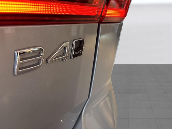 Volvo XC60 10 of 19