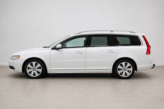 Volvo V70 4 of 5
