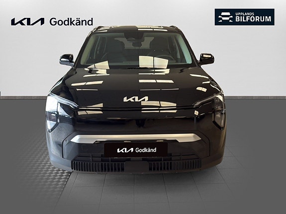 Kia EV3 2 of 17