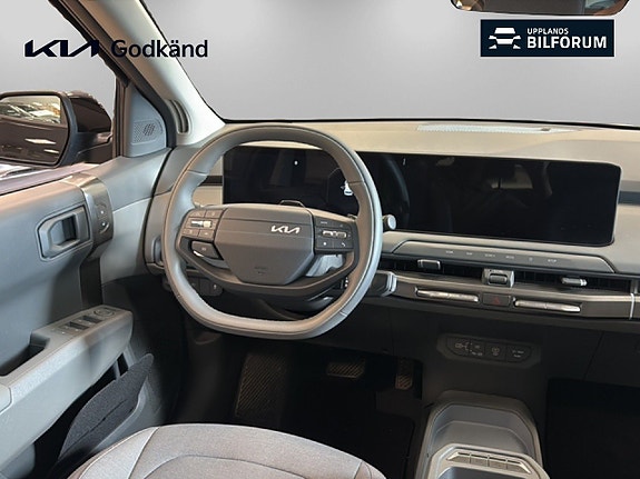 Kia EV3 7 of 17