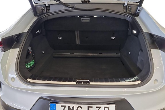Polestar 4 12 of 21