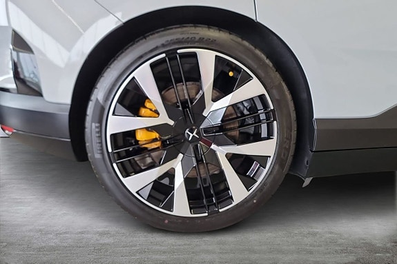Polestar 4 17 of 21