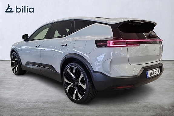 Polestar 3 2 of 5
