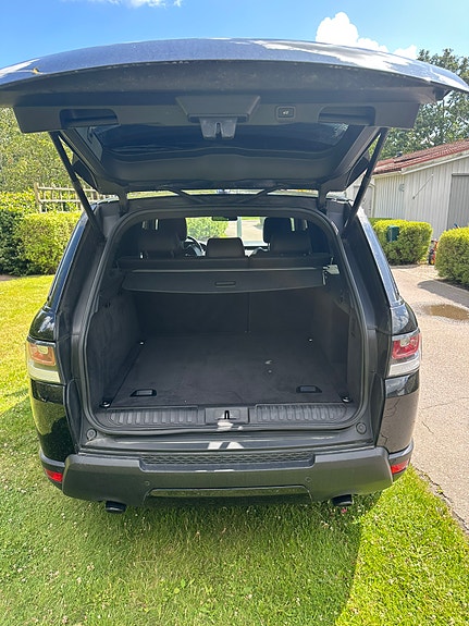 Land Rover Range Rover Sport 10 of 10