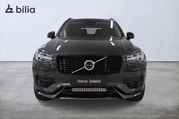 Volvo XC90 5 of 26