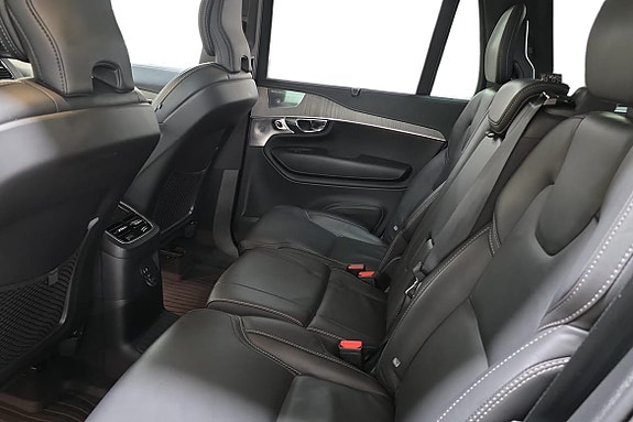 Volvo XC90 13 of 26