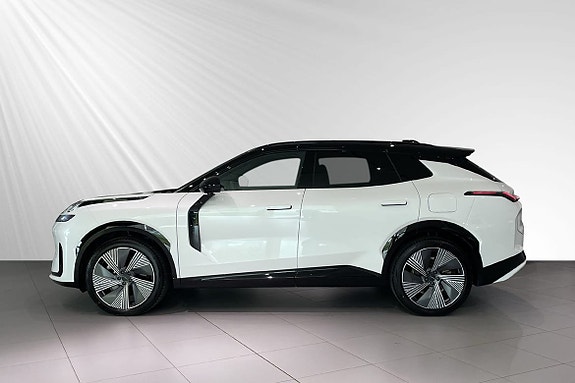 Lynk & Co 08 2 of 5