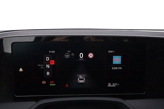 Volkswagen Passat 19 of 23