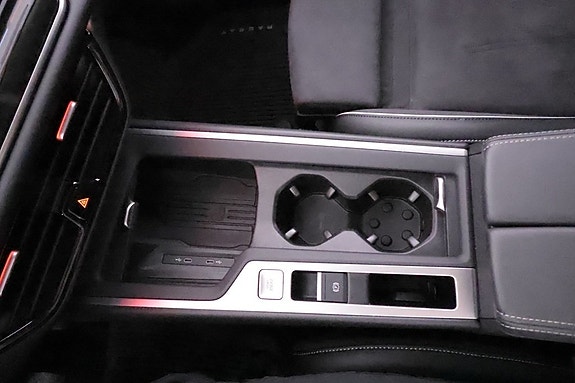 Volkswagen Passat 18 of 23